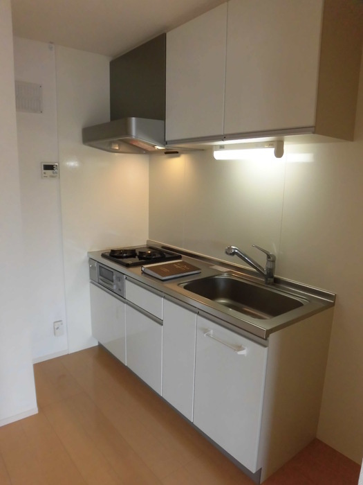 ガーデンヒルズ荒木のキッチン|2口コンロ・グリル付のシステムキッチンです♪
