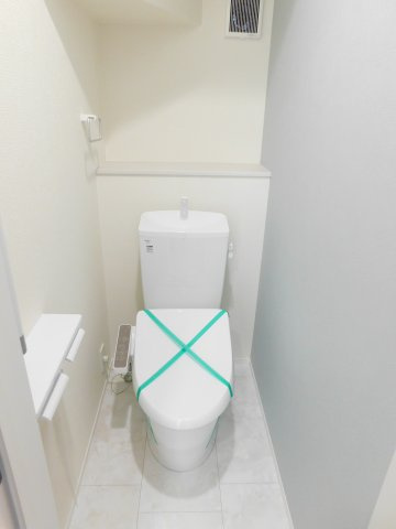 津島市永楽町４丁目の新築一戸建のトイレ|◇トイレ◇　　１・２階　シャワートイレ　節水タイプ