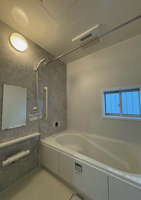 ハートフルタウン宇都宮市中久保2丁目４３６３番　新築一戸建ての浴室