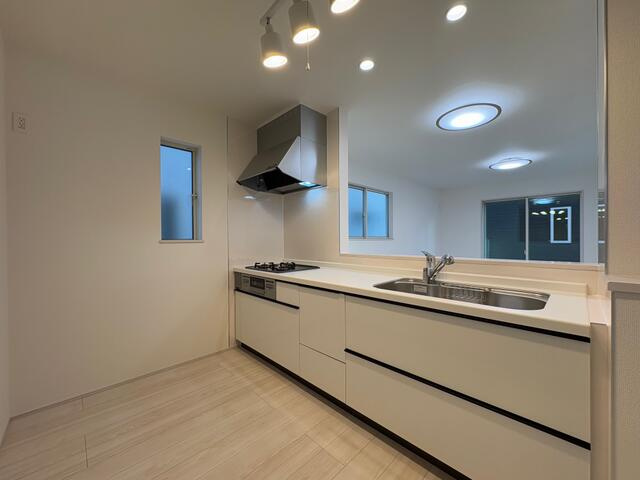 ハートフルタウン宇都宮市中久保2丁目４３６３番　新築一戸建てのキッチン