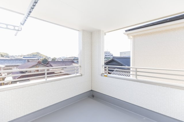 【バルコニー】 | 小牧市大字上末字南中３００８番地１０