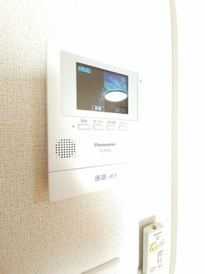 【セキュリティ】 | ニューフローレンス | モニター付きインターホンです