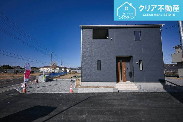 【外観】 | 桐生市相生町第17　クレイドルガーデン　1号棟 | スタイリッシュなスクエアスタイルの外観です！