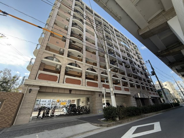 Luxe田辺の外観