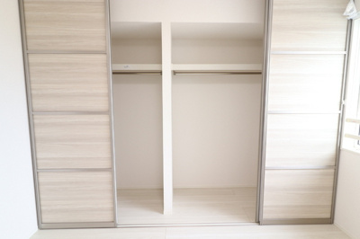 【収納】 | PREMILIFE新川 | 303　クローゼット