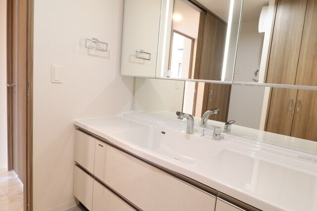 【洗面所】 | Park Avenue East | 1403　洗面所