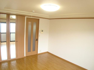 【内装】 | マコズ・アベニュー | 洋室