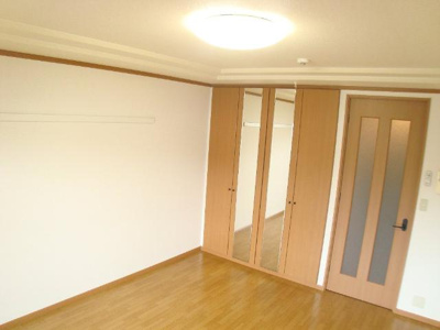 【内装】 | マコズ・アベニュー | 洋室