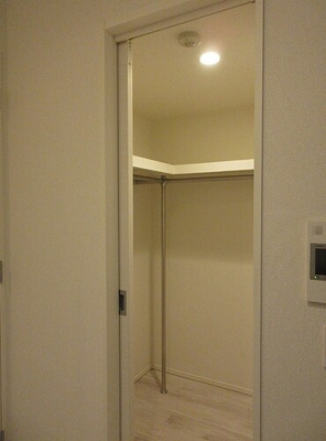 【収納】 | ライオンズ浅草橋ミレス | ウォークインクロゼット　※2026年1月撮影の写真