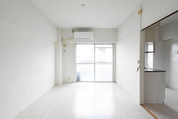 ビレッジハウス大泉1号棟の居間・リビング|ビレッジハウスの同一物件・同一タイプの間取りの写真です