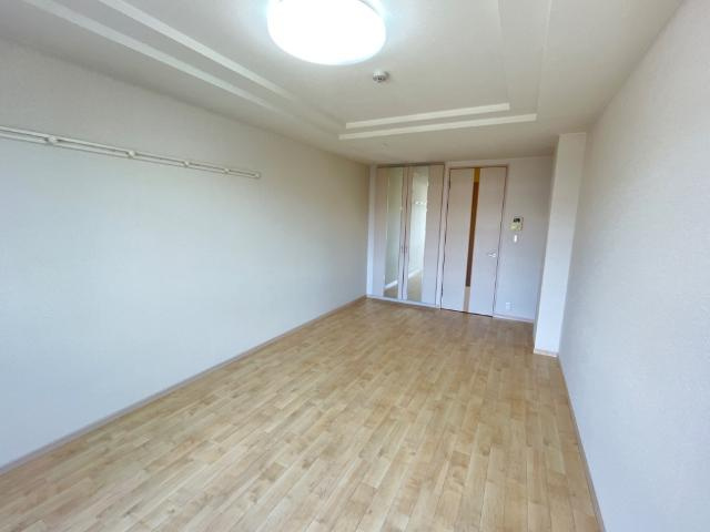 プレジデント・川中の内装|洋室