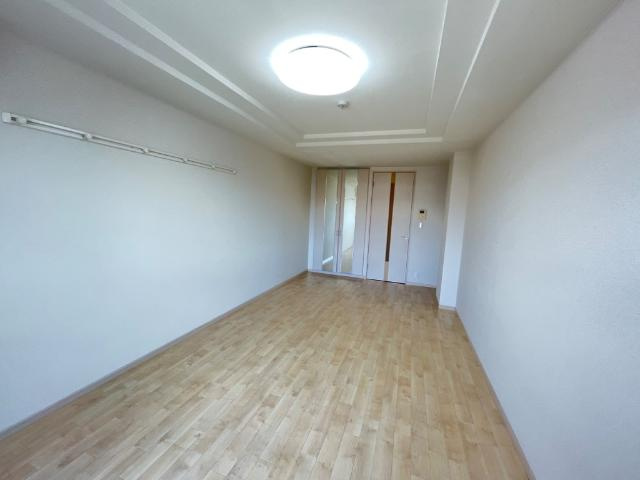 プレジデント・川中の内装|洋室