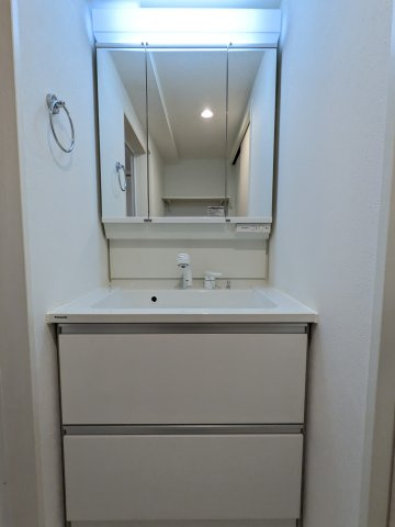 ケーアンドケーの洗面所|102号室