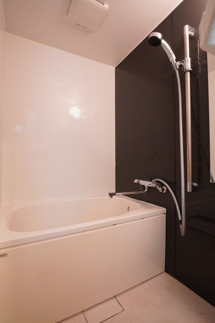 クリエート三田の浴室