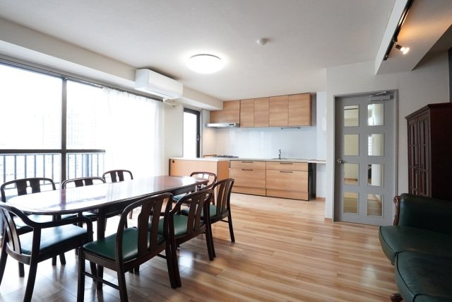 クリエート三田の居間・リビング