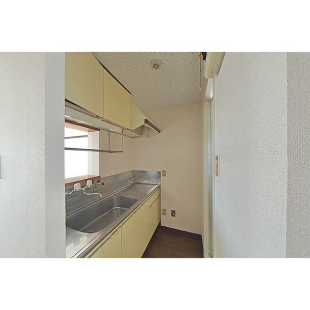 瑞穂市稲里のアパートのキッチン