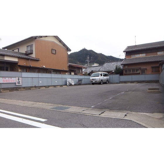 ワカサギガレージの外観