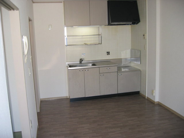 ハイツ水辺の里の居間・リビング