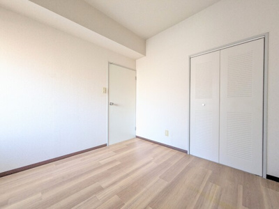 ☆寝室としても使える5帖洋室☆