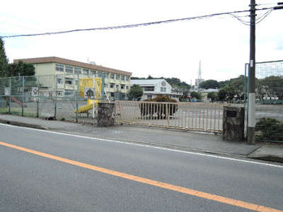 座間市立座間小学校まで450ｍ