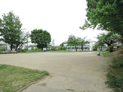 町田市立鶴川月の子児童公園まで75ｍ