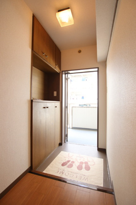 シューズボックス付きの玄関です。