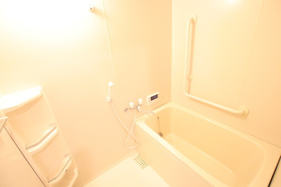 嬉しい追焚き機能付きのお風呂です。