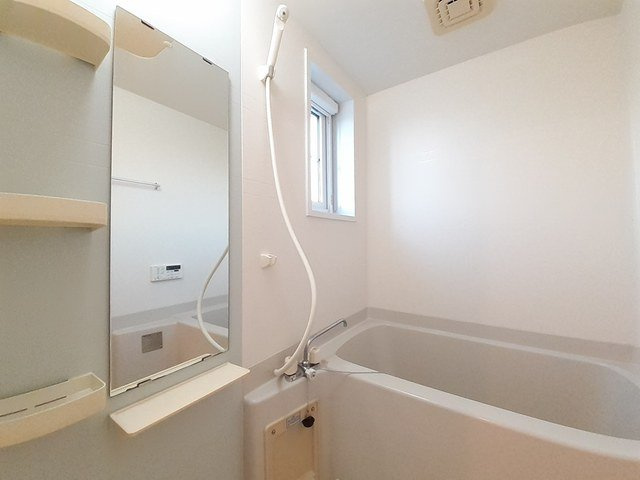 プラシードＣの浴室|落ち着いた空間のお風呂です