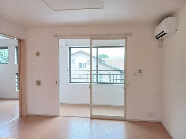 サンシーロの居間・リビング|おしゃれな居間です