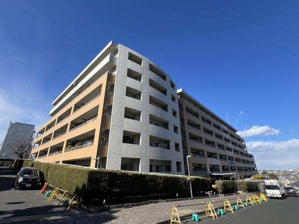 【外観】 | クレストフォルム日吉レインボーズヒルパークサイド棟 | 車通りも少ない閑静な住宅地です！
