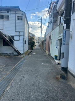 【前面道路含む現地写真】
