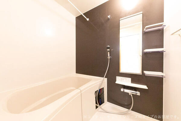 アルソーレ　２の浴室