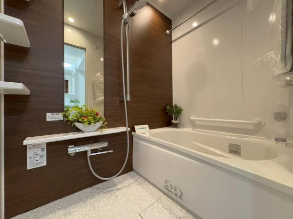 若葉台団地１・３号棟の浴室|ゆったりとくつろげる、一日の疲れを癒やす空間ですね。浴室暖房乾燥機付きです！