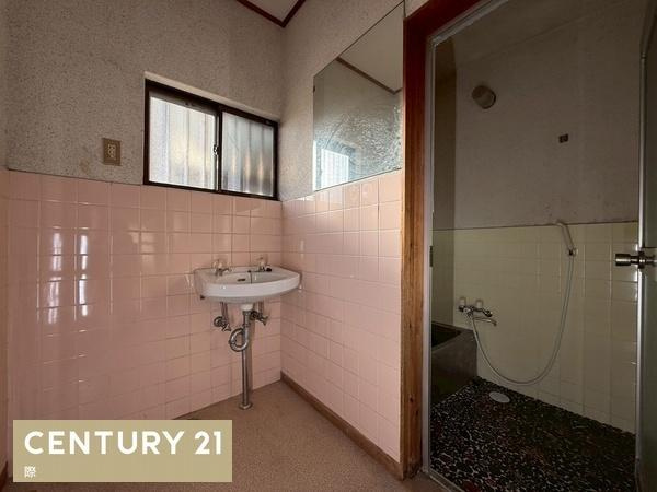 和歌山市有家　中古戸建の独立洗面台