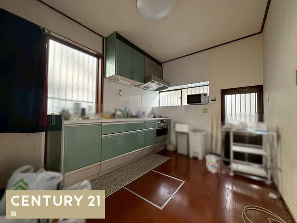 和歌山市栄谷　中古戸建のキッチン