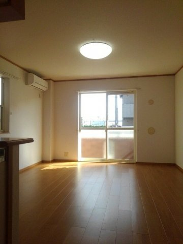 パークハイム大丸Ｉの居間・リビング