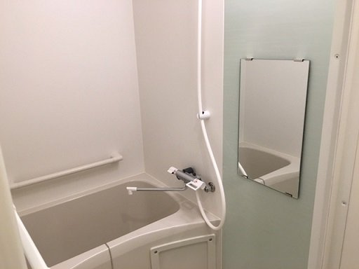 クレイノ山栄ハイツの浴室