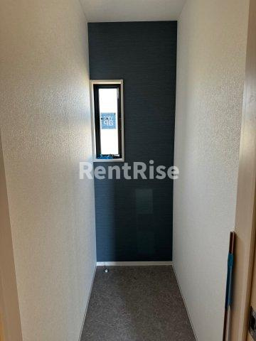 HC-G Iwakuraの玄関