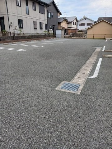 Ｌａ　Ｌｕｃｅの駐車場