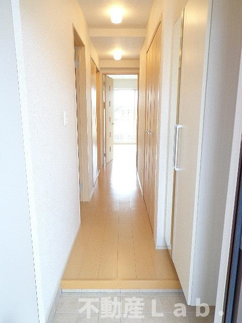 エテルノ　ステラＢの玄関