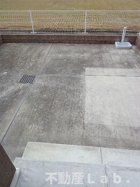 エテルノ　ステラＢの駐車場