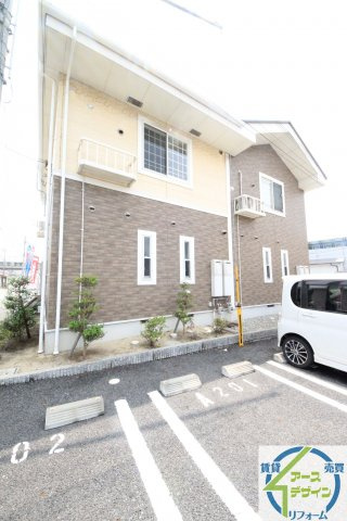 レーヴフロンスＢの駐車場