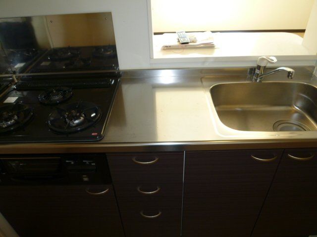 レオネクストプティボヌールのキッチン|備品や設備仕様は号室等により異なります。現地をご確認下さい