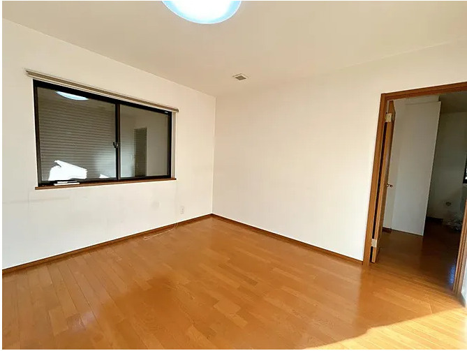 神川町新里　中古1499の洋室