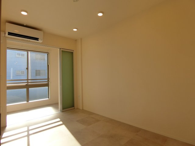 カーザルクスの居間・リビング|イメージ208号室の写真