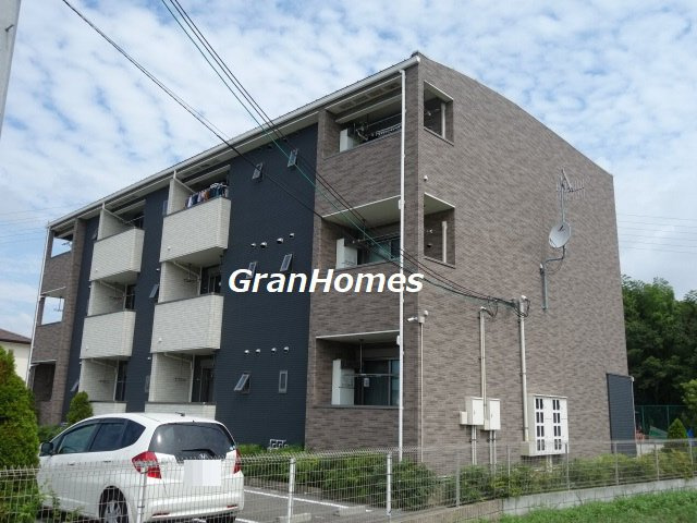 ファーストヒルズの外観