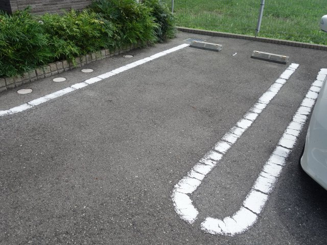 ファーストヒルズの駐車場