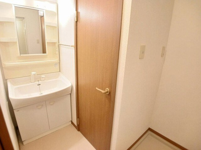 【洗面所】 | レフィナードⅣ