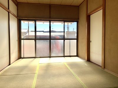 【和室】 | 吉野貸家 | 畳の和室です。暖かい日の光が差し込みます。
＊現入居者様の入居前に撮影したものです