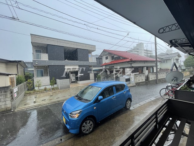 エクセレントの駐車場